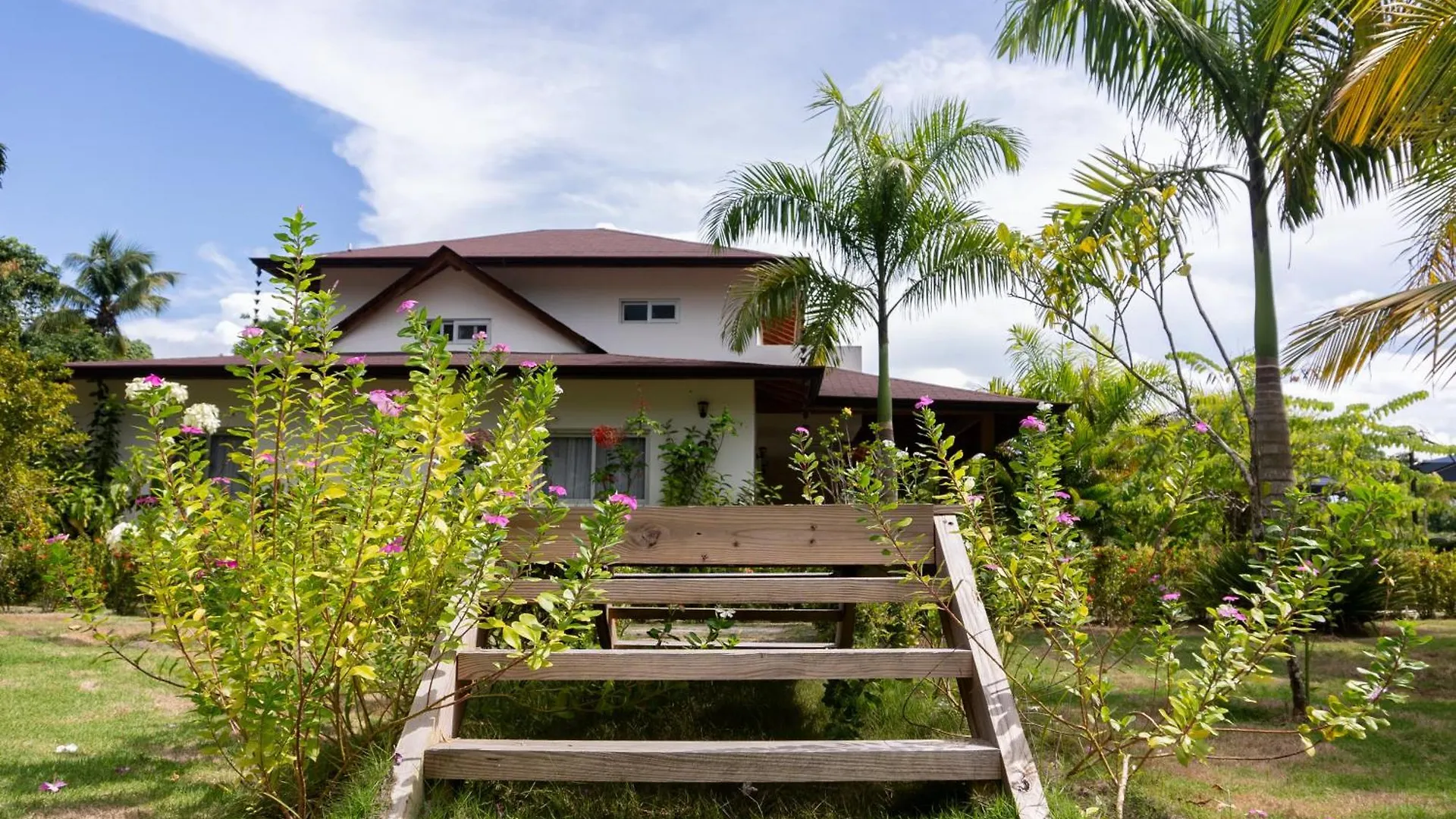 Villa Anyelina Hotel Boutique Санчес